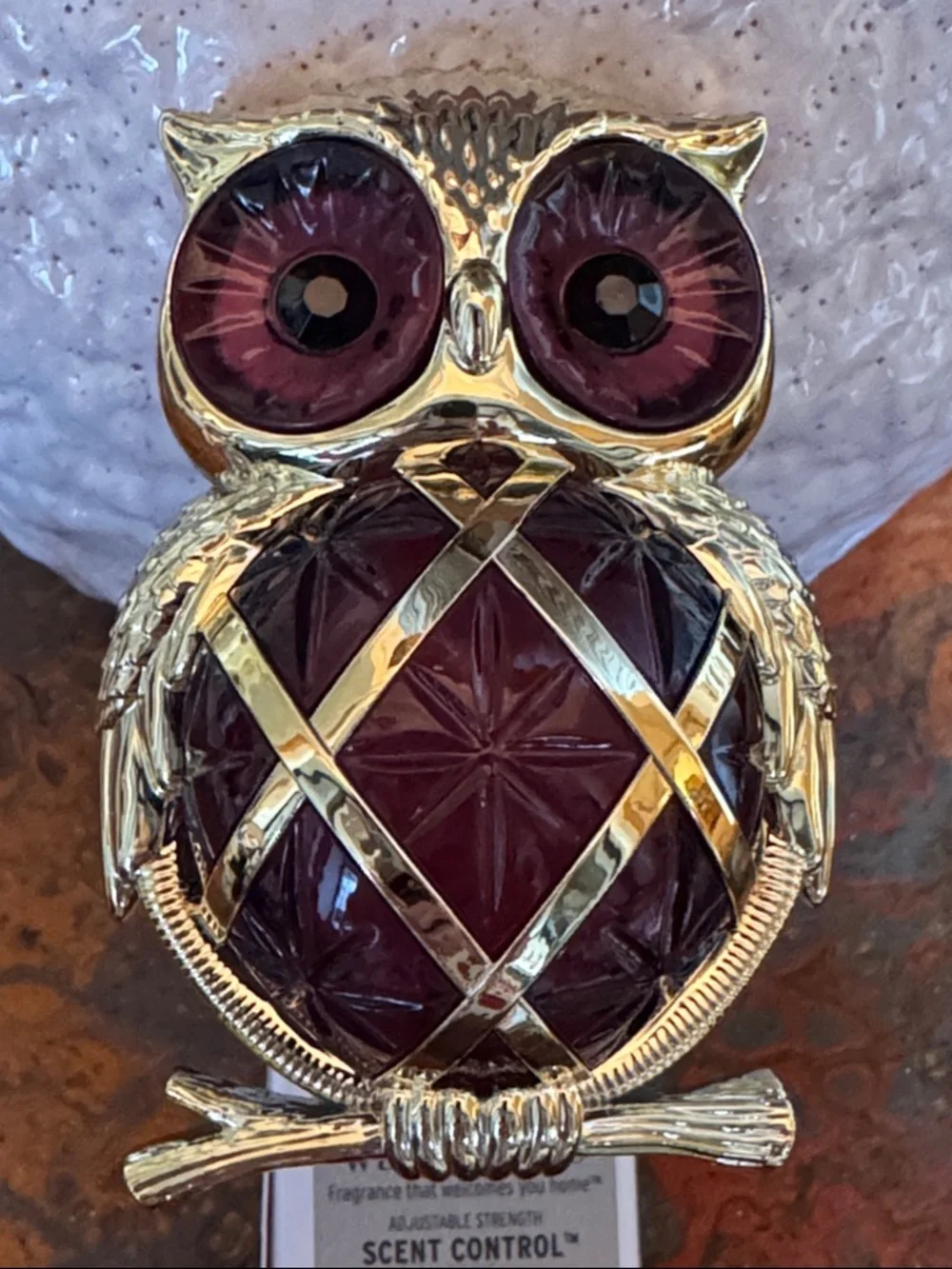 Light-up Plum Owl Wallflower Plug-In & 2 Refills